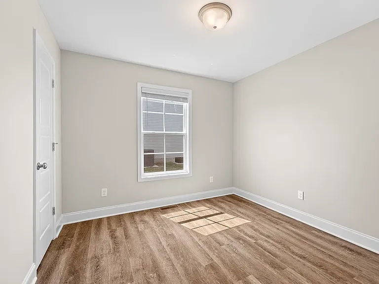 613 Saint George Way — Photo 13