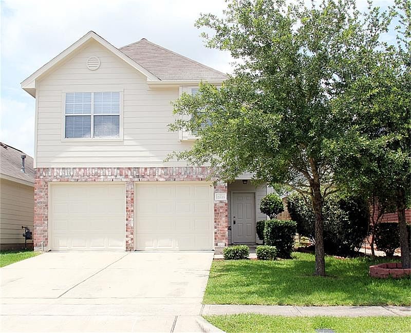 1st image of 12619 Brooke Vista Ln