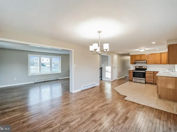 1 Reason Ln, Coatesville, PA 19320