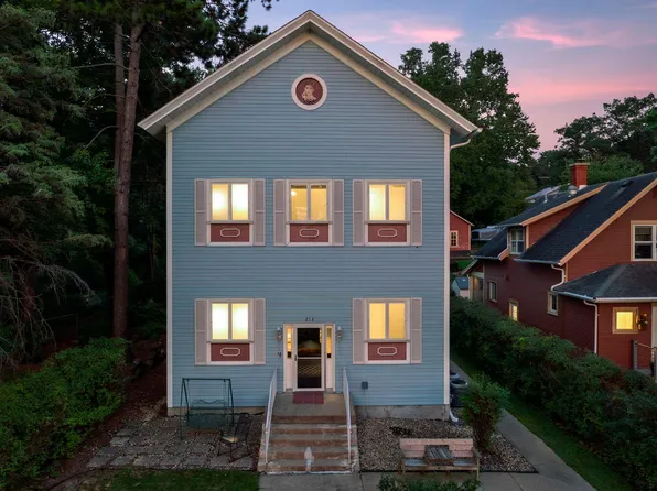 212 N Adams St, Saint Croix Falls, WI 54024