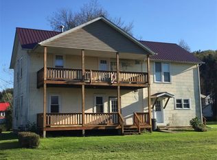 36 Frech St, Creekside, PA 15732