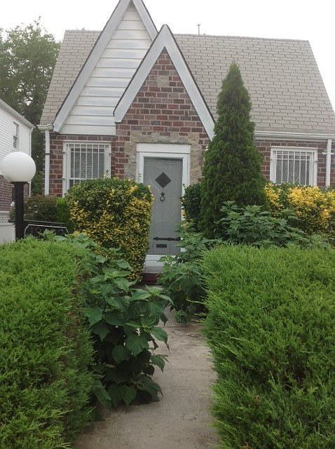 2nd image of 13122 Francis Lewis Blvd