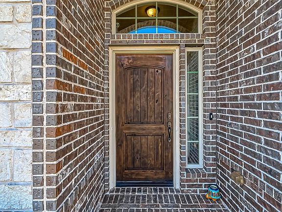 4th image of 19871 Sonterra Ln
