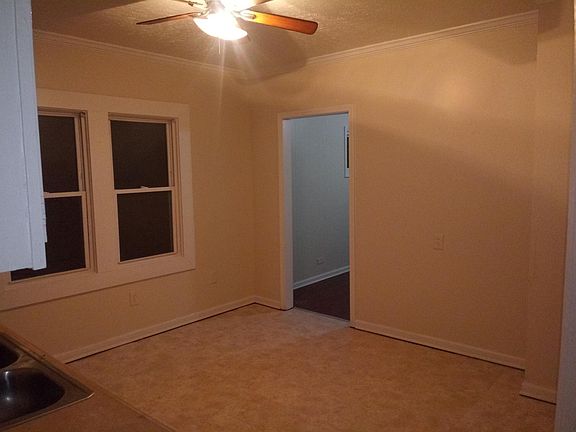 2nd image of 6907 Berdelle Ave