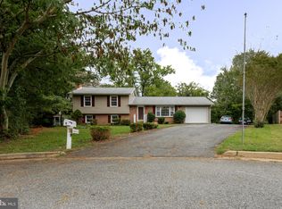 5 Wickham Ct, Fredericksburg, VA 22405