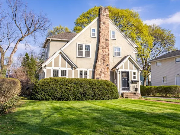 280 Yarmouth Rd, Rochester, NY 14610