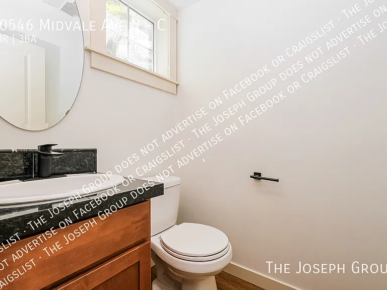 10546 Midvale Ave N #C — Photo 21