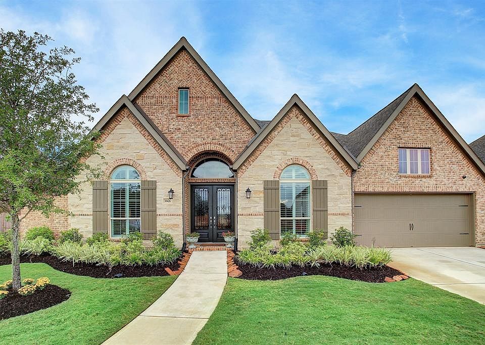 1st image of 30426 Garden Glenn Ct