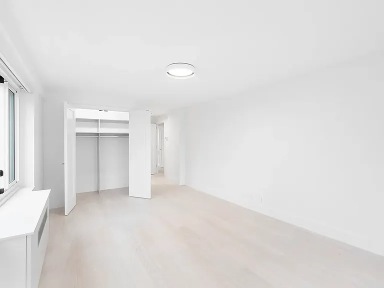 920 Park Ave #12B — Photo 12