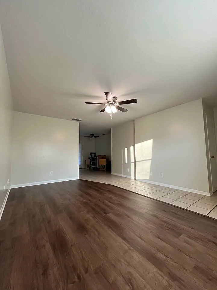 2 bed, 1200 sqft, $1,275 — Photo 2
