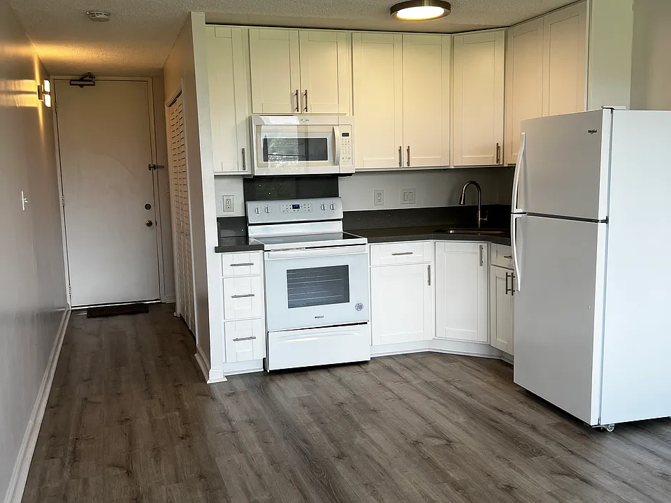 5122 Likini St #701