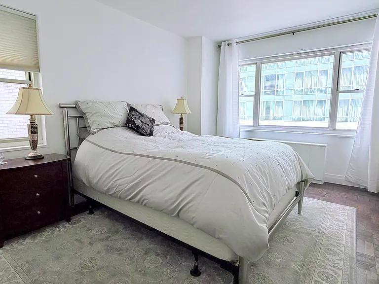 100 W 57th St #5N — Photo 9