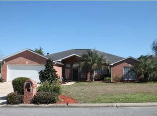 2618 Youngwood Ln, Cantonment, FL 32533