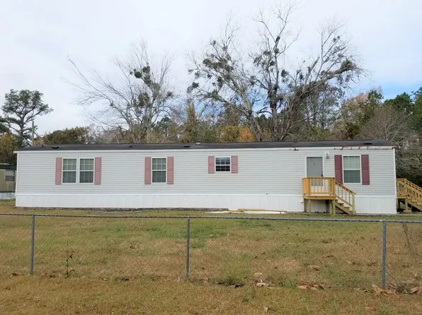 1 Duke Dr, Hubert, NC 28539
