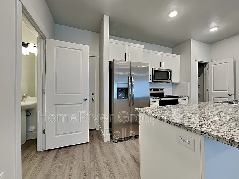651 S 2400 W #3102 — Photo 3