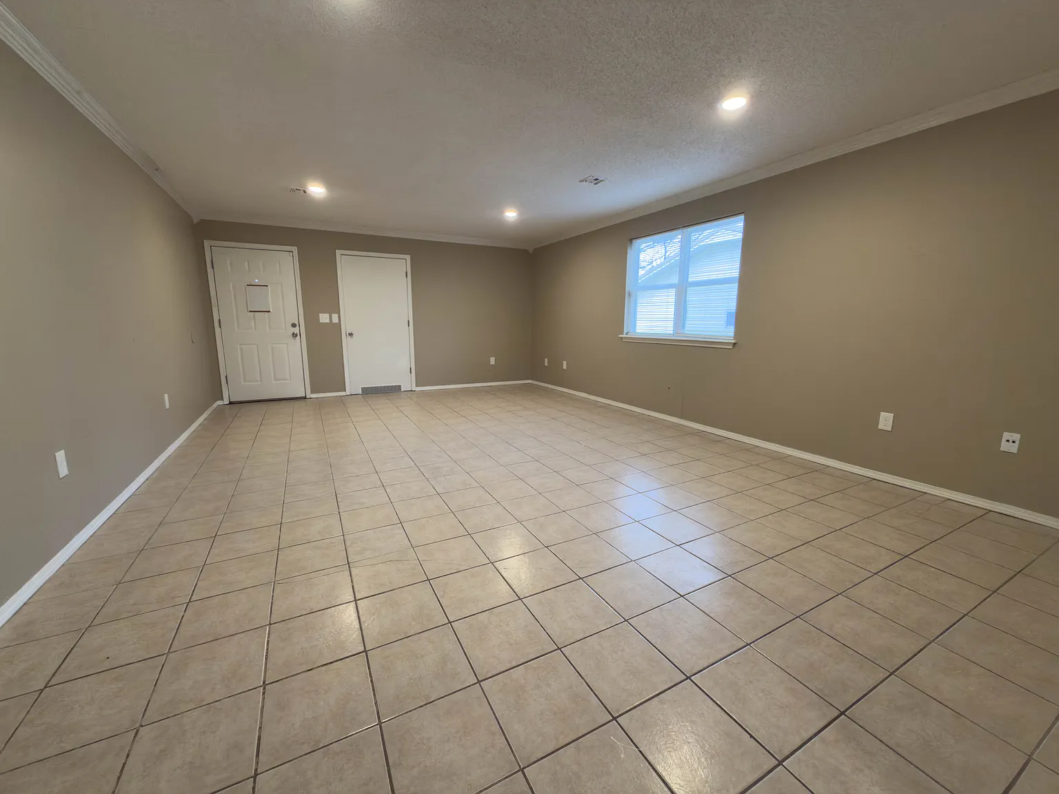 3 bed, 1248 sqft, $1,250 — Photo 3