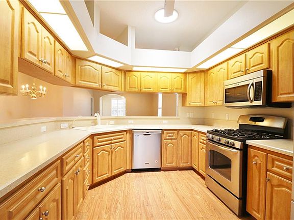 4th image of 21338 Royal Troon Dr
