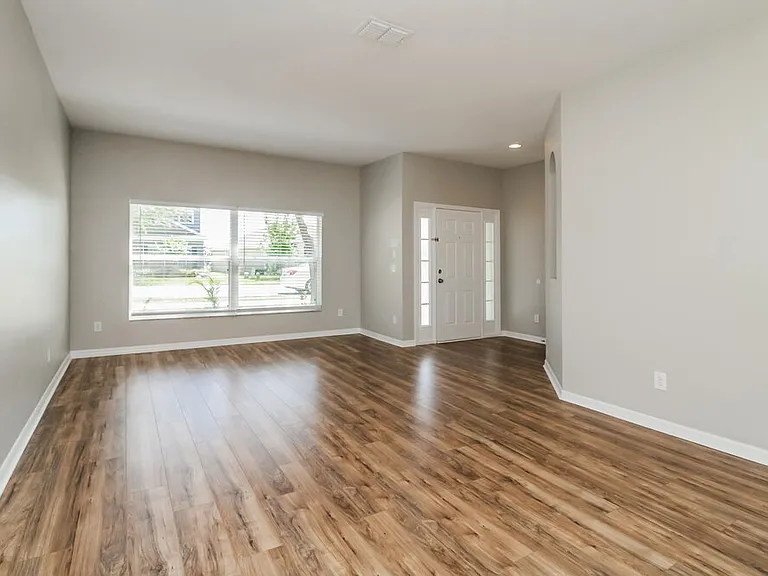 1237 Kellogg Dr — Photo 8