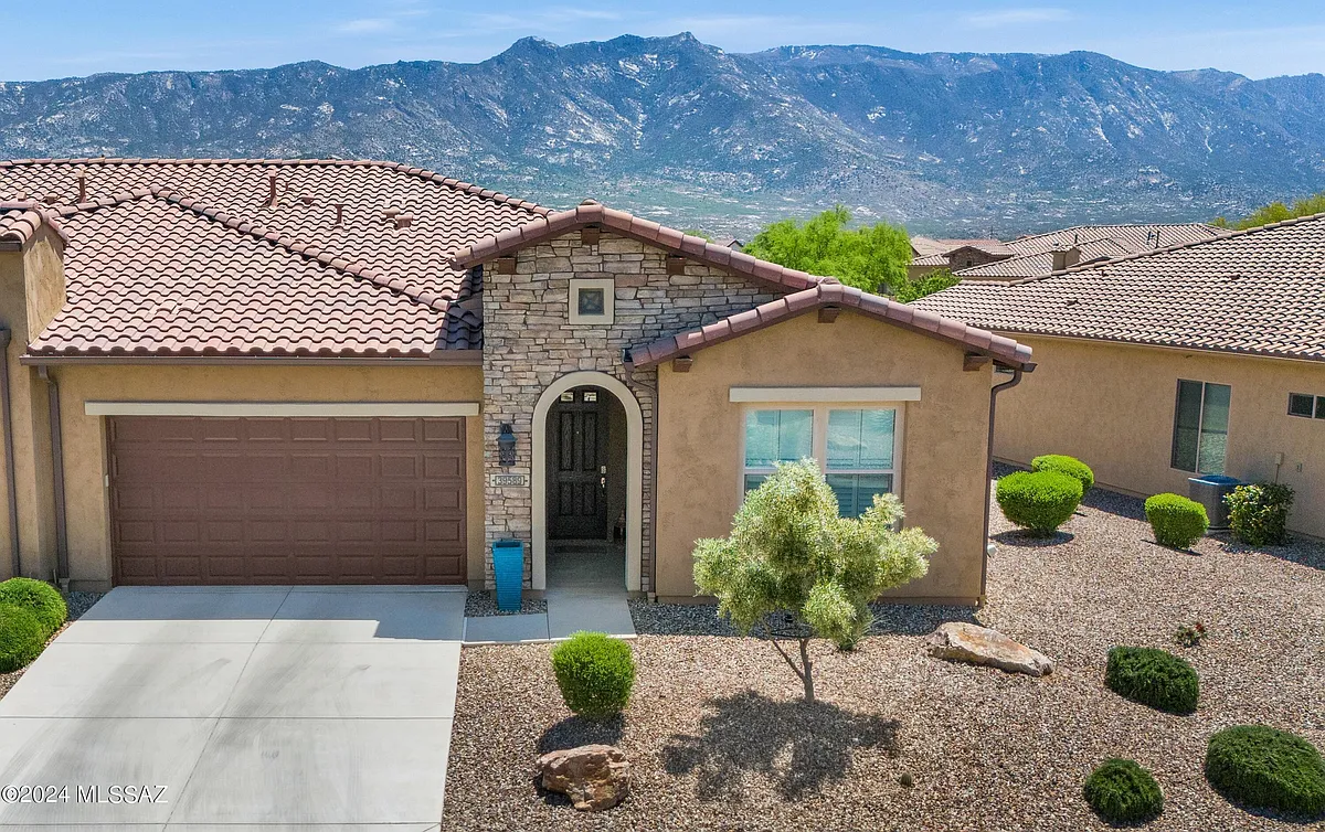 Building Photo - 39589 S Summerwood Dr