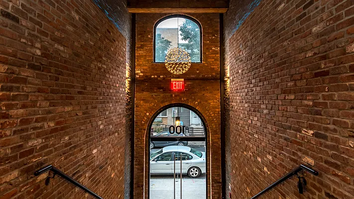 Rented by Nooklyn NYC LLC | media 7