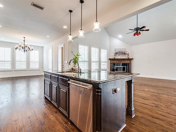 3rd image of 2527 Berry Brook Ln
