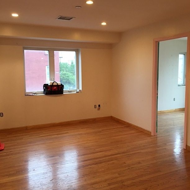 1st image of 161 Jefferson St #4