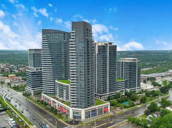 7161 Yonge St, Markham, ON