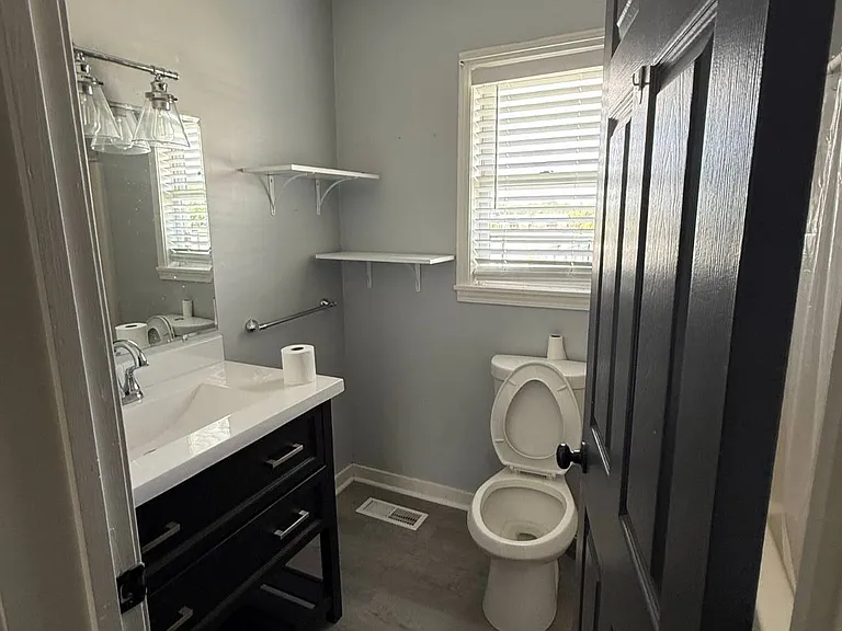 6112 Old Nashville Rd — Photo 11