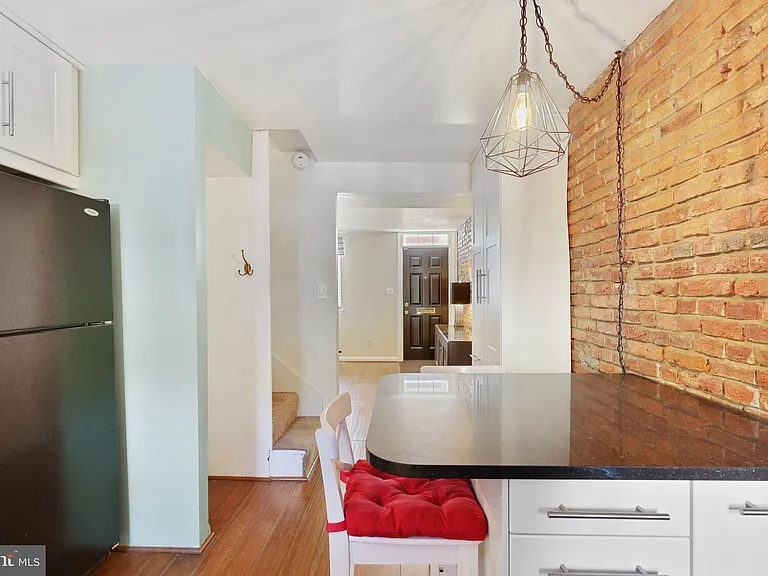 24 E Hamburg St — Photo 11