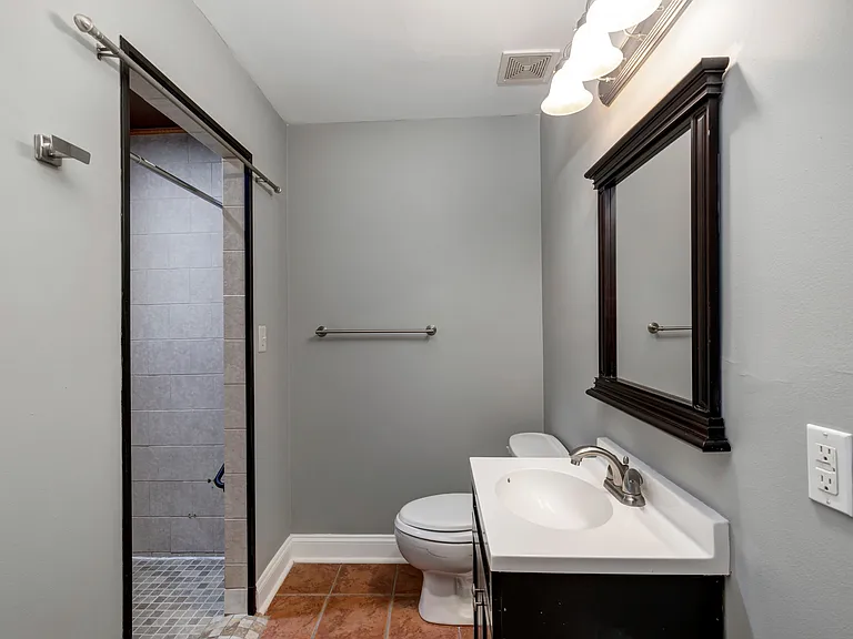 130 N Collington Ave — Photo 4
