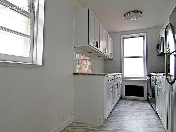 4th image of 131 Beach 119th St APT 6F