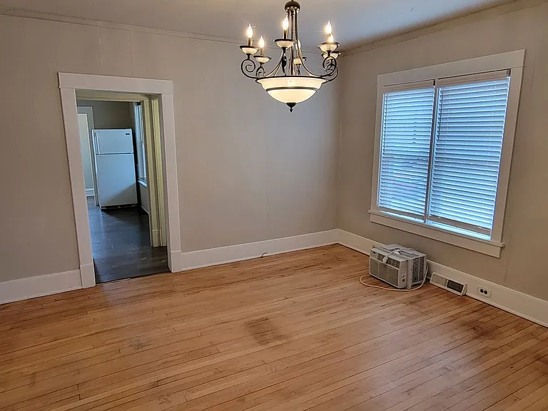 325 N 3rd Ave — Photo 6