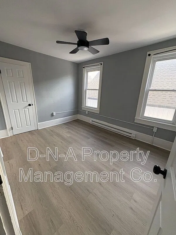 1 bed, 1.0 bath, $1,400 — Photo 4
