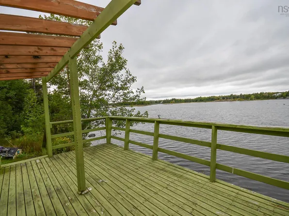 21 Sonia Dr, Lawrencetown, NS B2Z 1L2