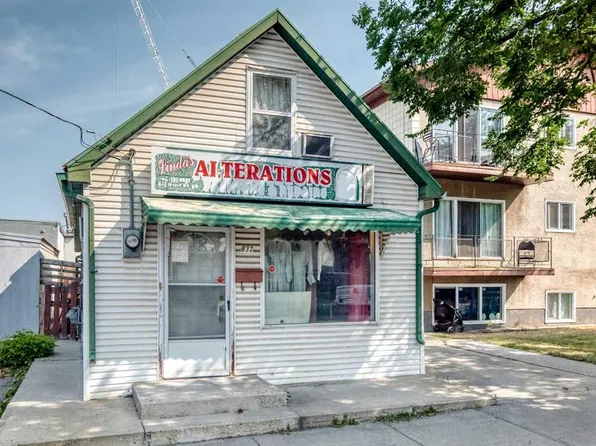 632 S Marsh Rd NE, Calgary, AB T2E 5B3