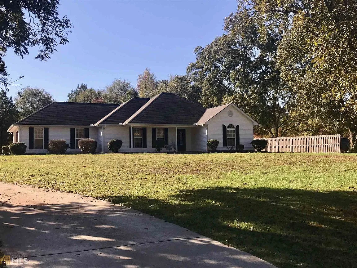 246 Fellowship Dr photo 1