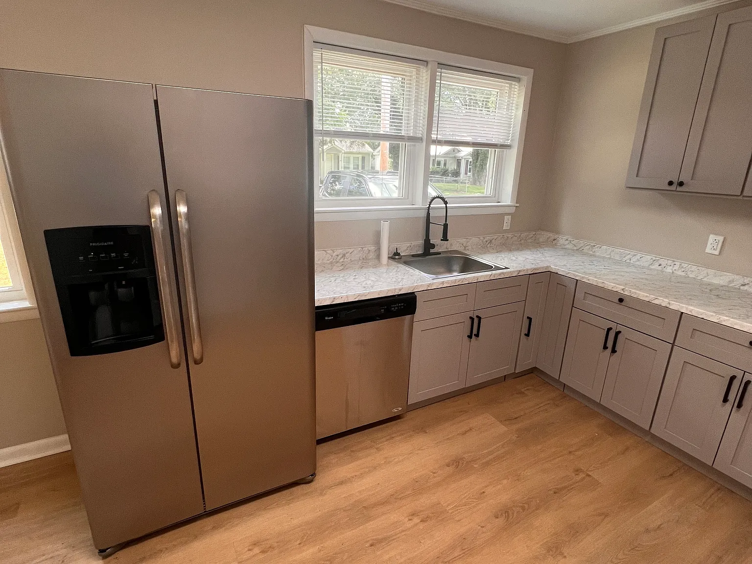 155 Morningside Ln — Photo 2