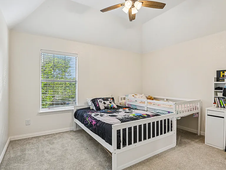 837 Moss Cliff Cir — Photo 26