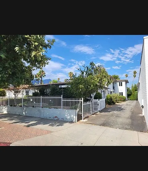 934 N Lake Ave #5 — Photo 8