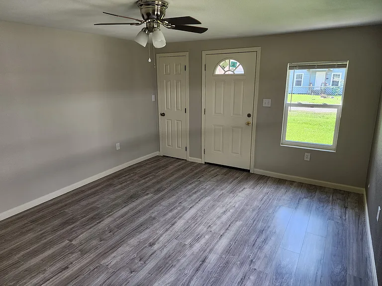 4675 Hartel St #4675 — Photo 2