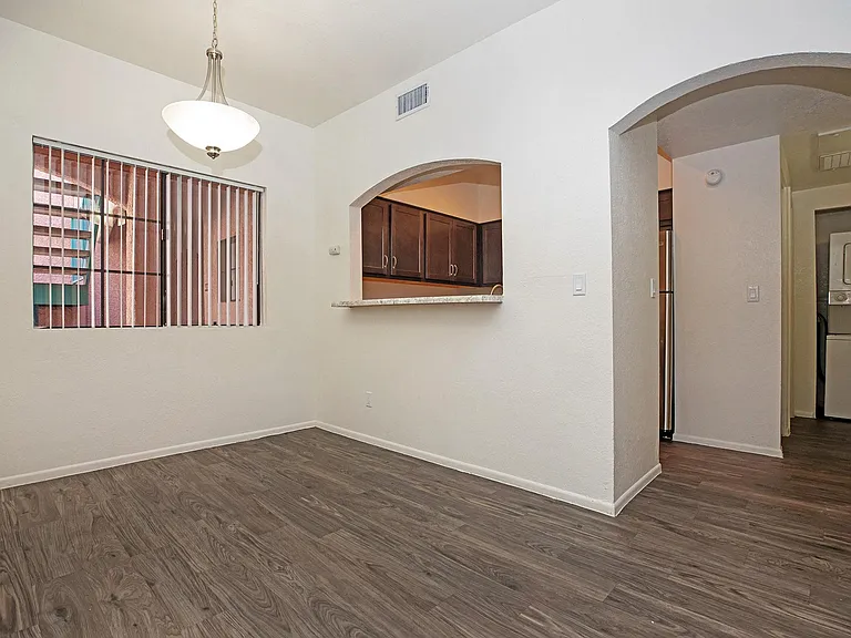 Winterhaven Terrace — Photo 22