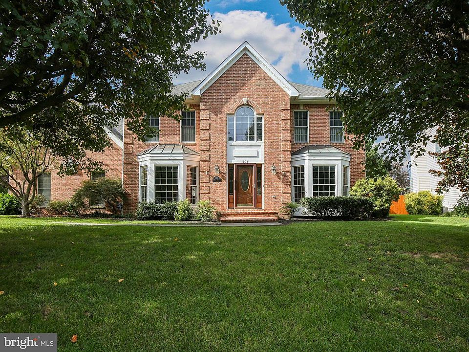 1st image of 103 Winns Cir