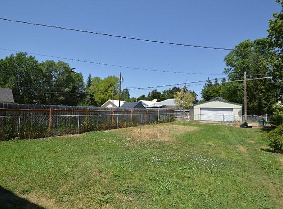2nd image of 465 12th St