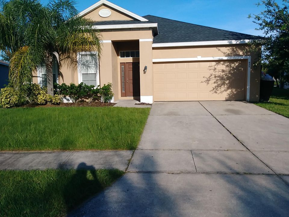 1st image of 920 Vaquero Ln