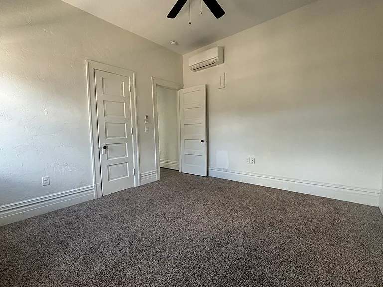 1 W Pike St #3C — Photo 11