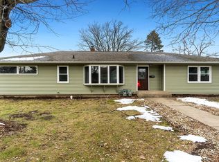302 W Front St, Mount Morris, IL 61054