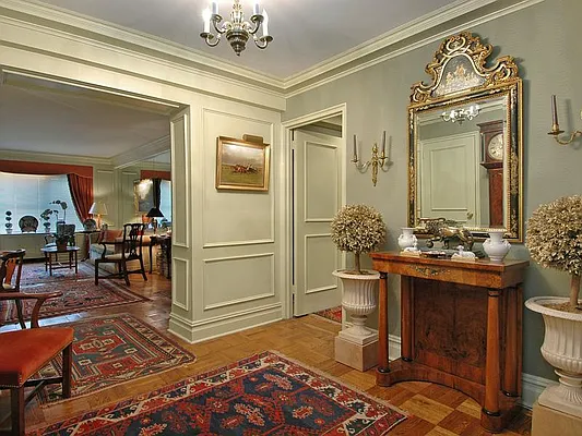 Sold by Sotheby's International Realty | media 18