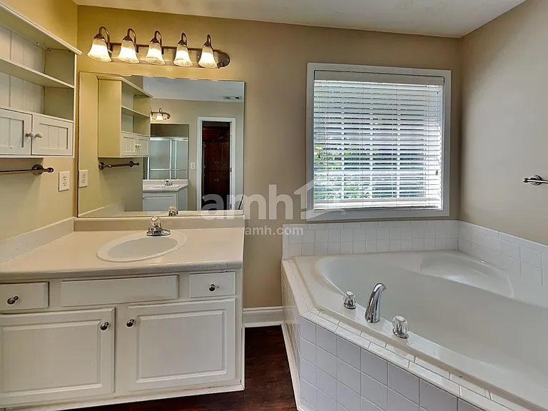 4422 Keenly Valley Dr — Photo 11