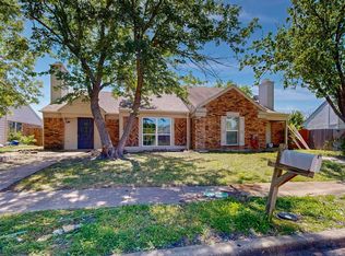 809 Colchester Dr, Mesquite, TX