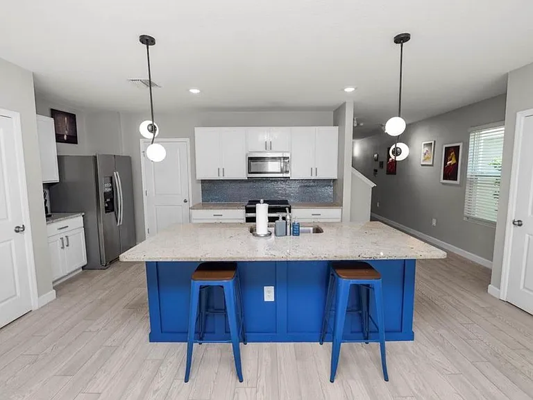 3231 Hilltop Cir — Photo 7